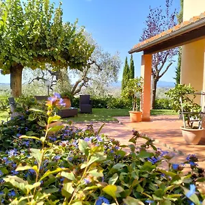 https://affittacamere-acquaria-vinci.it-tuscanyhotel.com